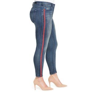 Women's Mid-Rise Jeans - Universal Thread™